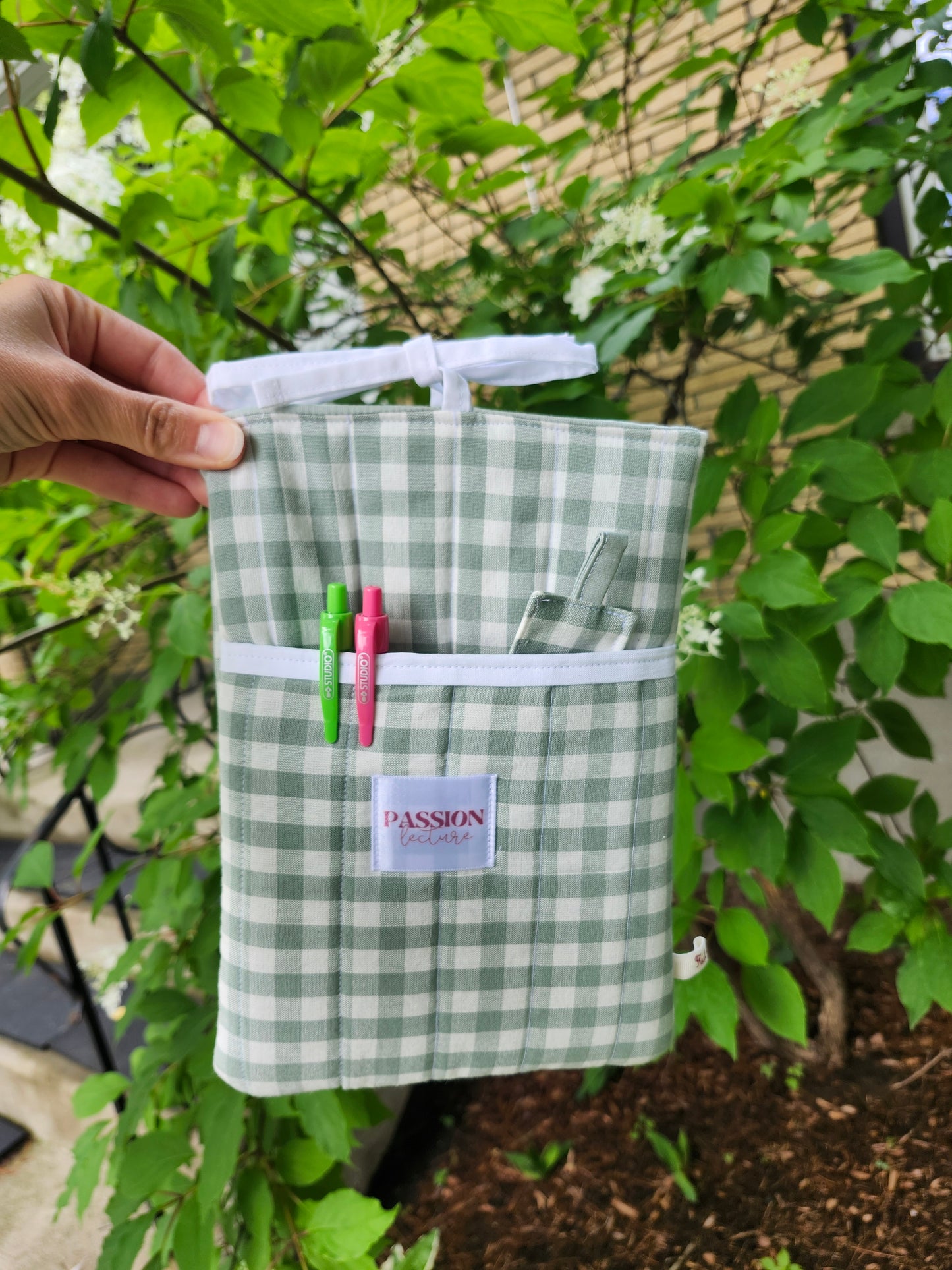 Pochette de livre Vichy vert avec poche